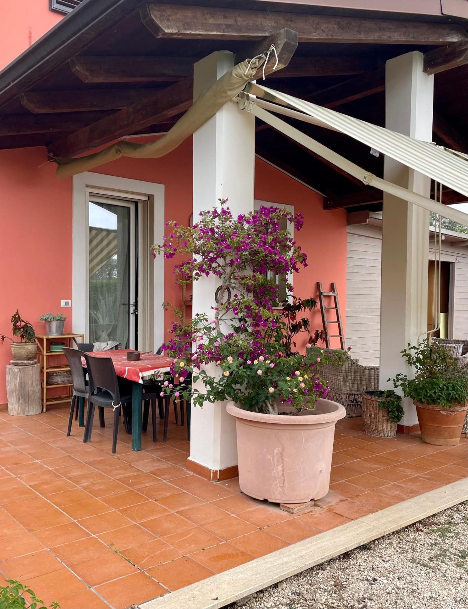 La Beata Giovanna Mesagne Exterior photo